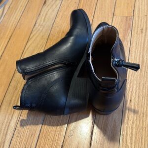 Women’s  Black Leather Ankle Boots